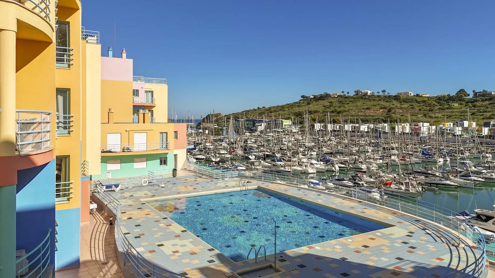 Marina Breeze Apartment With Pool - 900M From The Beach Albufeira Portugal